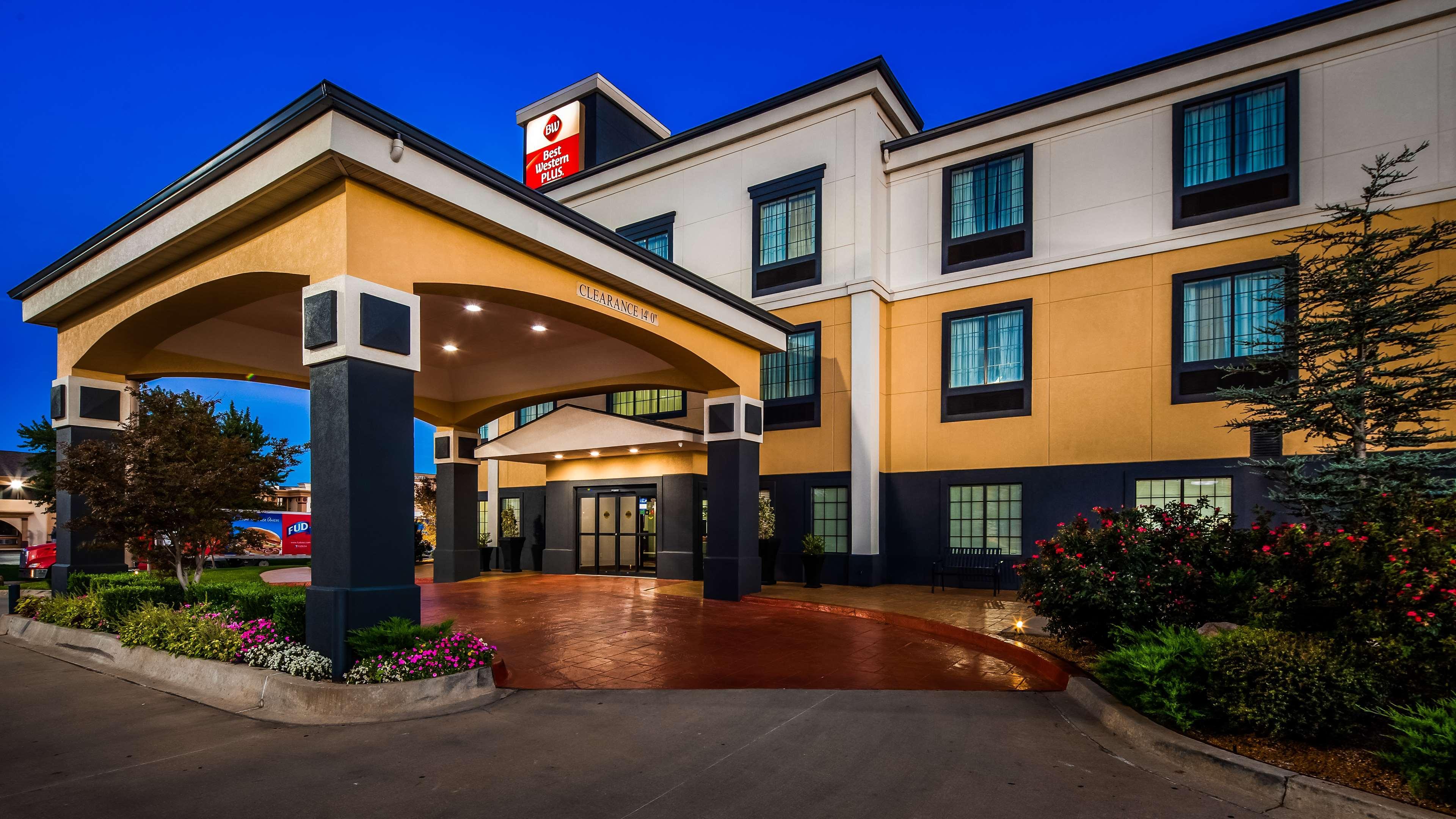 Best Western Plus Barsana Hotel & Suites Oklahoma City Exterior photo